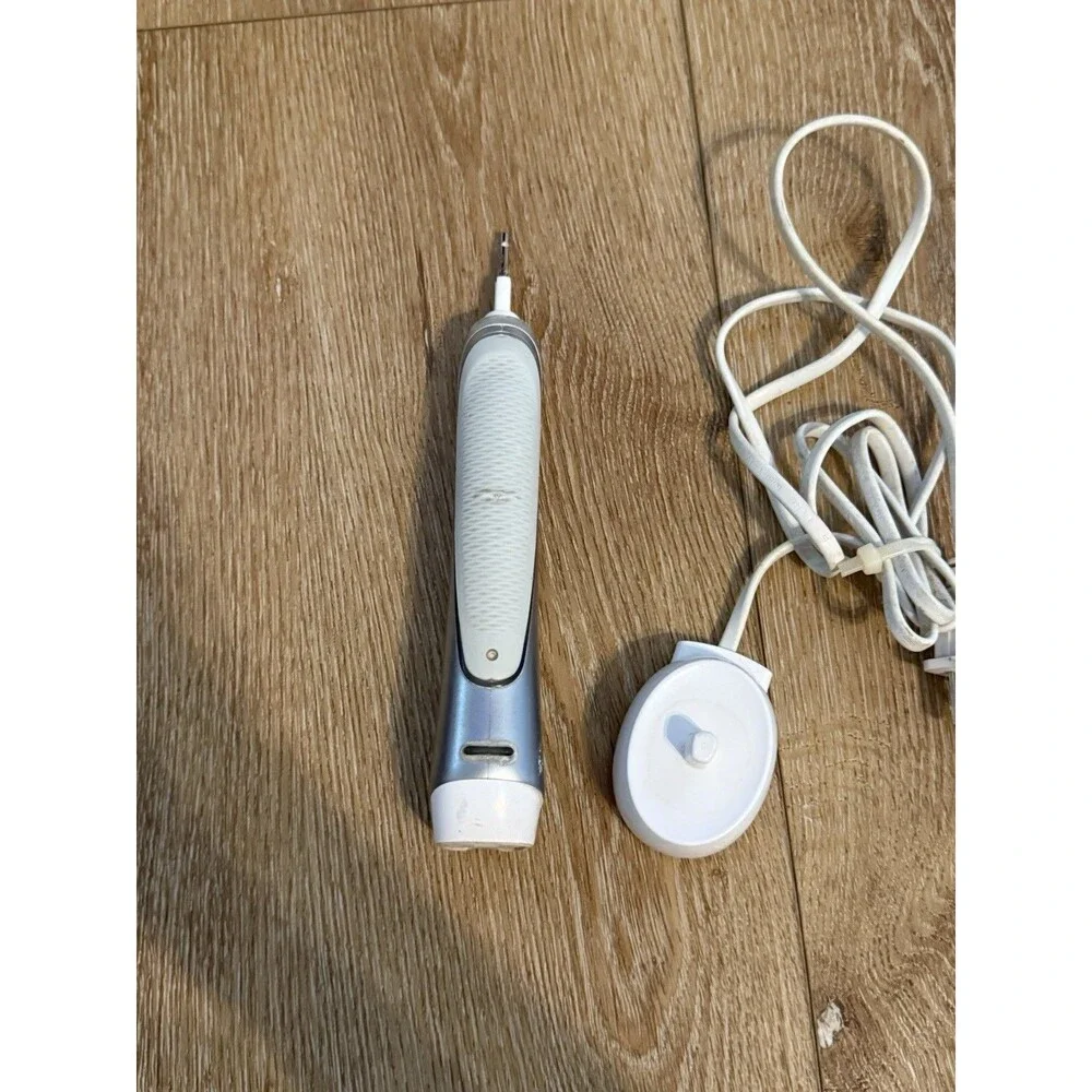 Used - Oral-B Braun 3764 Electric Toothbrush Bluetooth
